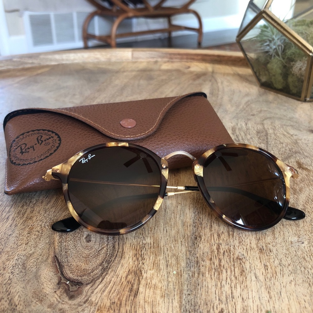 Ray-Ban Round Fleck